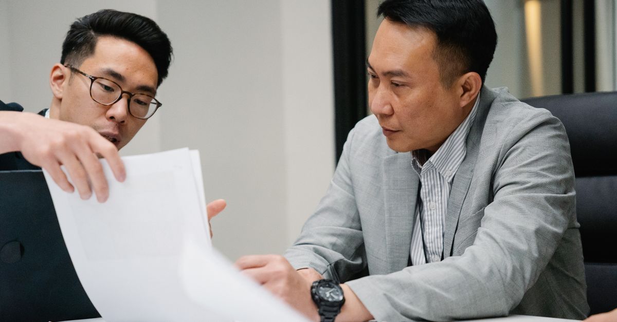 Dịch hồ sơ máy móc nhập khẩu tại Hải Phòng: chuẩn bị đúng và dễ đối chiếu